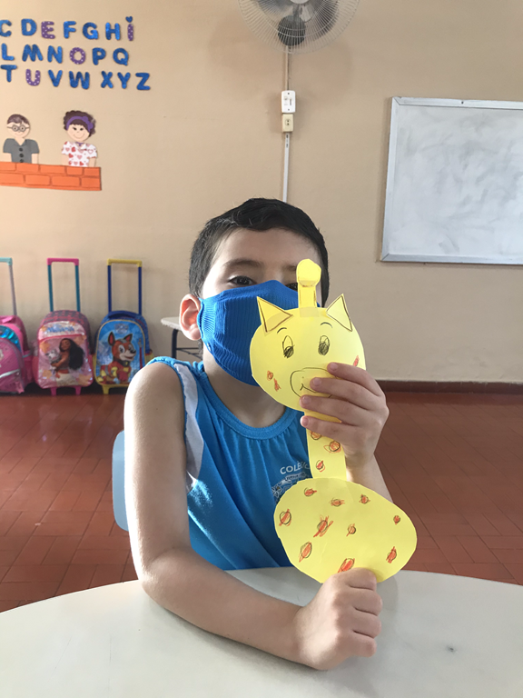 Confecção de uma Girafa enfatizando a letra G - Jardim II B (3).png