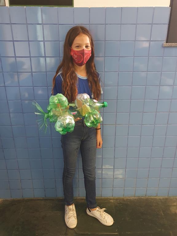 RÓBITOCA 4C - CARRO DE CORRIDA (3).jpg