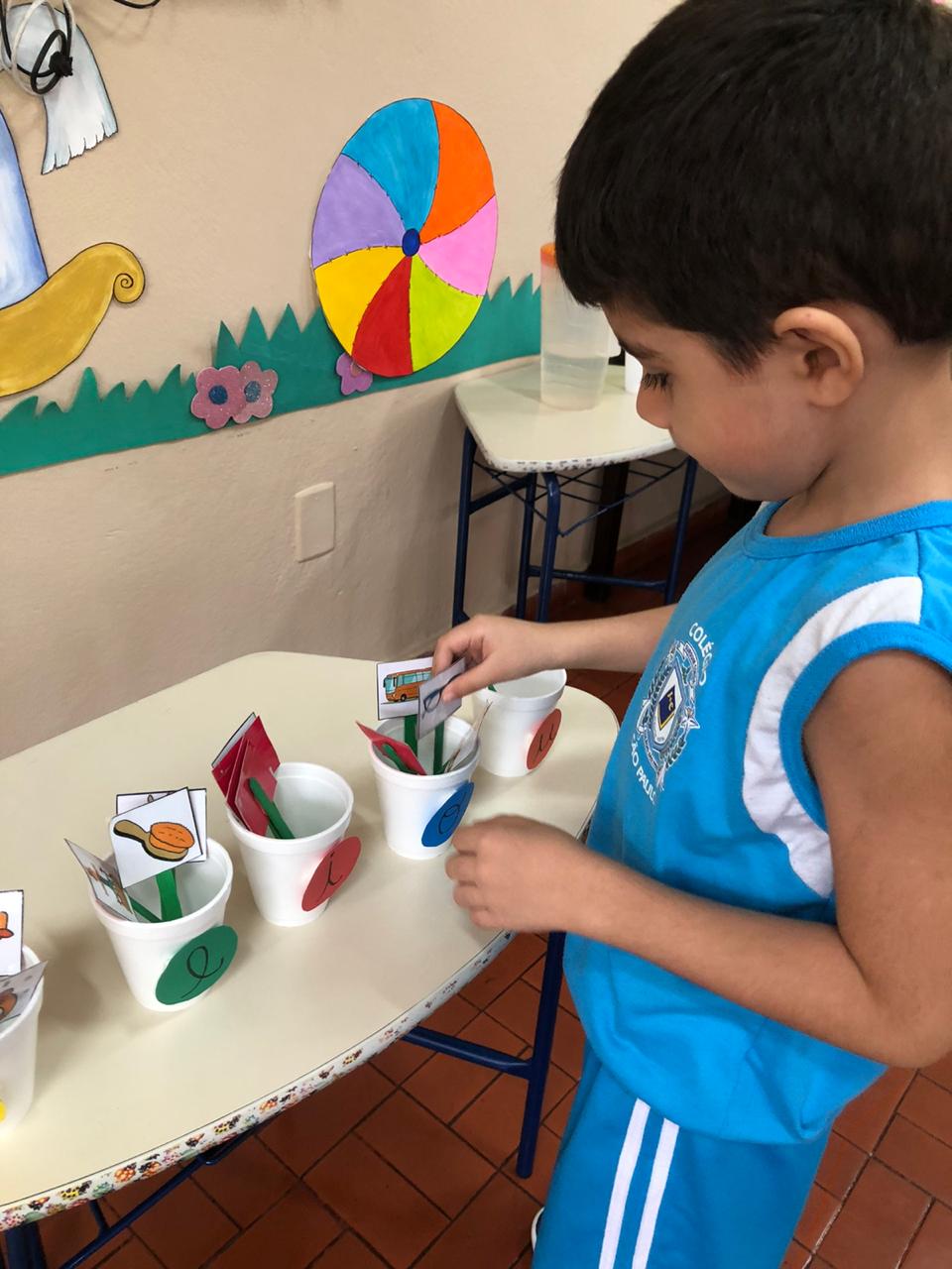 Brincando com as vogais (12).jpg