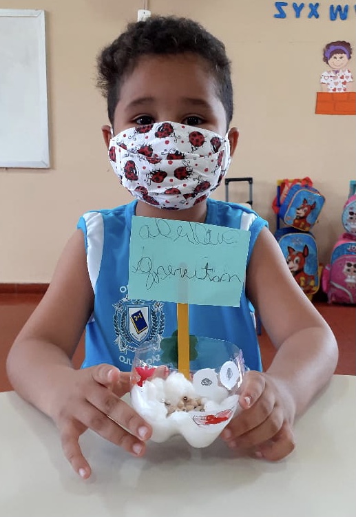 Culminância da Semana do Meio Ambiente - Plantação do grão de feijão (2).jpg