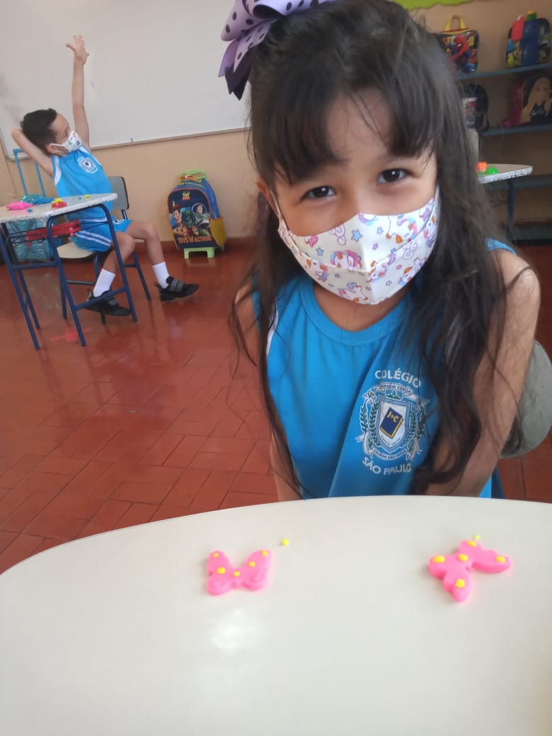 Trabalhando os animais com massa de modelar- JARDIM II A (10).jpg