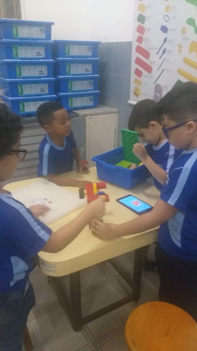 JOGADOR DE ROQUEI (6).jpeg