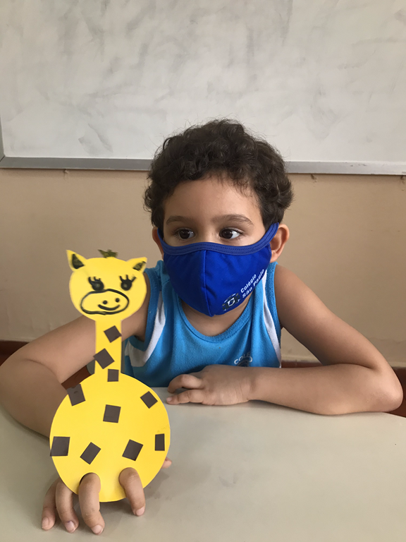 Confecção de uma Girafa enfatizando a letra G - Jardim II B (6).png