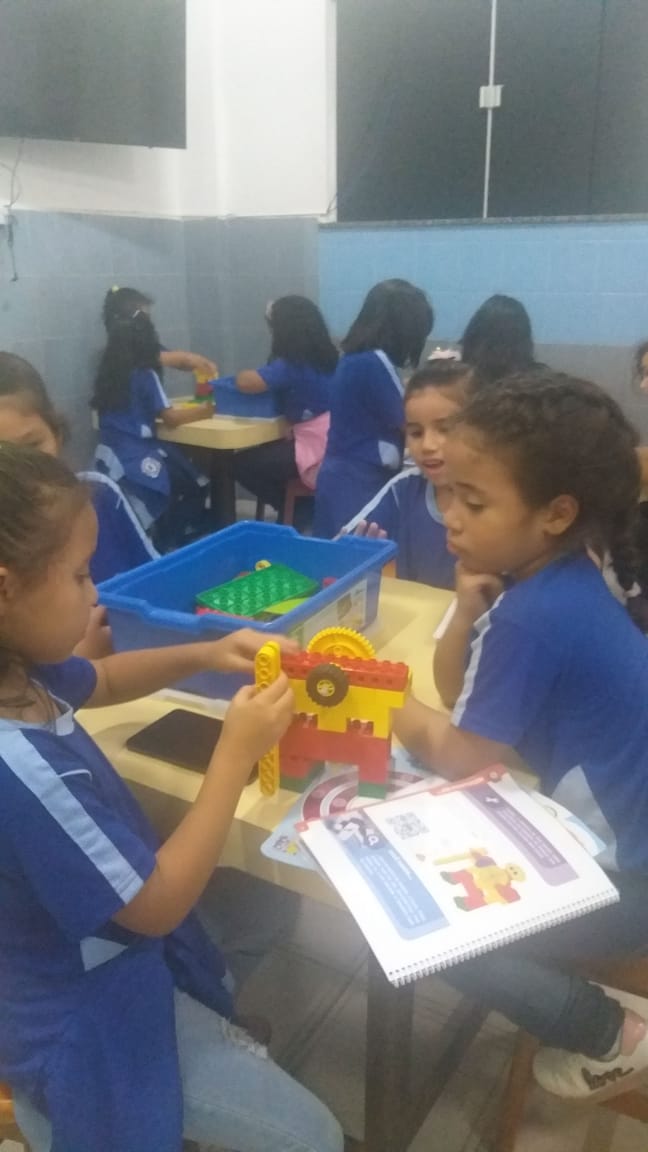 JOGADOR DE ROQUEI (2).jpeg