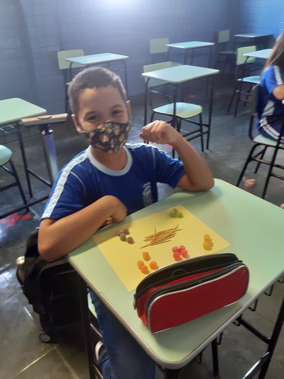 POLIEDROS 5C (1).jpg