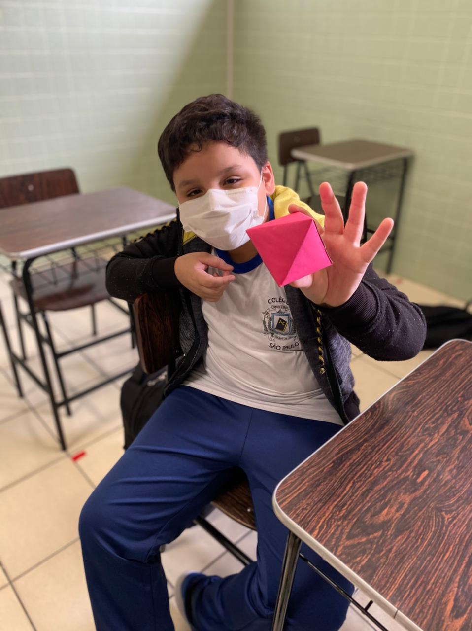 CONSTRUÇÃO DE POLIEDROS REGUALRES 6B (7).jpeg