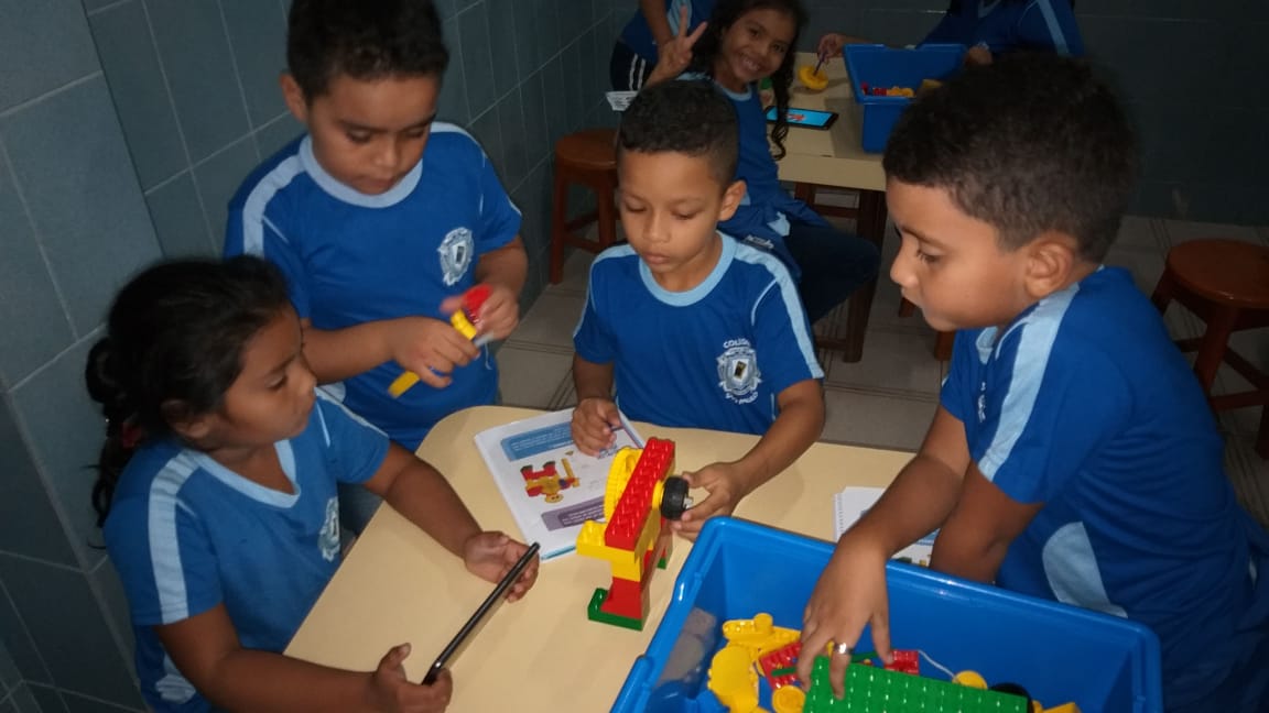 JOGADOR DE ROQUEI (9).jpeg