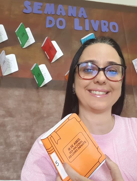 SEMANA DO LIVRO - 4C - PROFa SIMONE (4).jpg