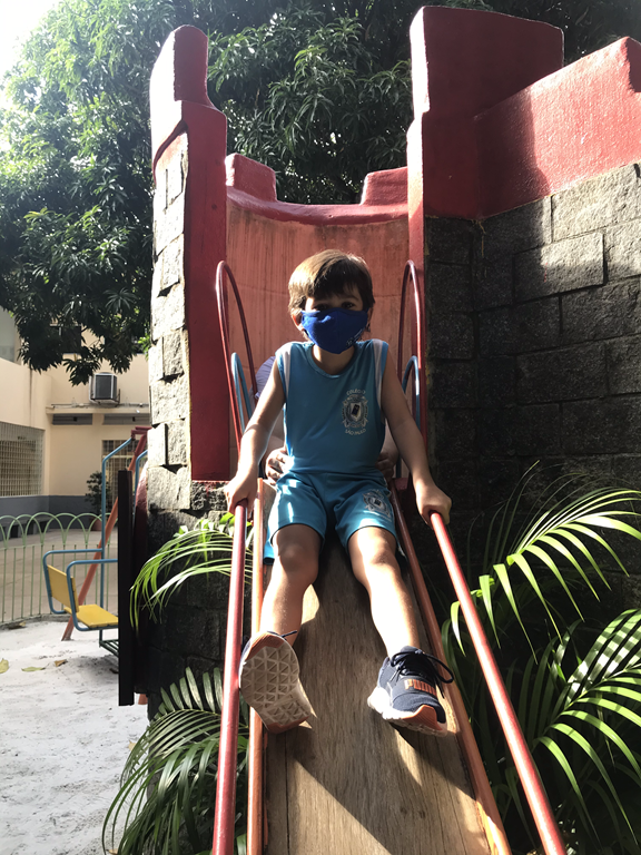 Brincando no parque 2 (12).png