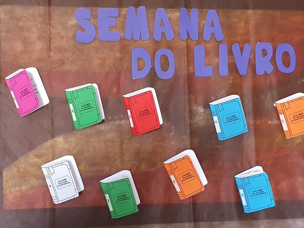 SEMANA DO LIVRO - 4C - PROFa SIMONE (3).jpg