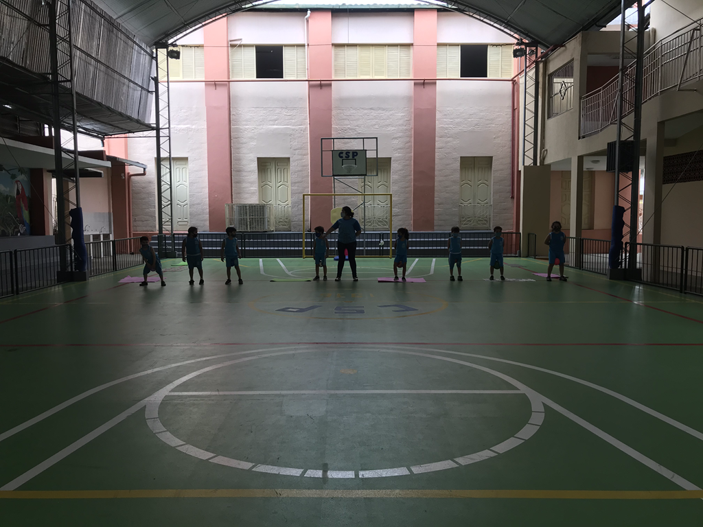 TAMANHO SANTO  COM UM PÉ E DOIS PÉS (9).png