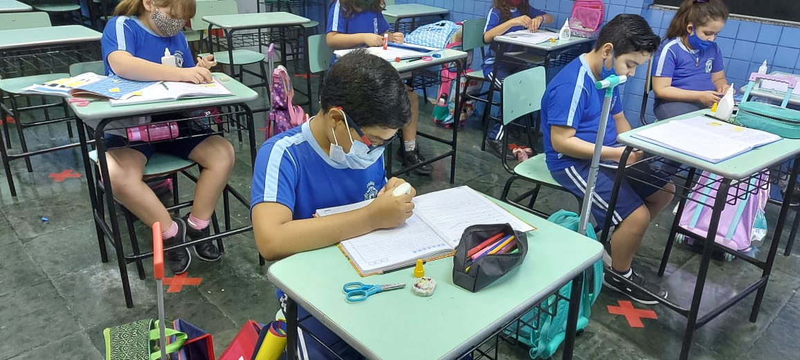 MATERIAL DOURADO 3B (1).jpeg