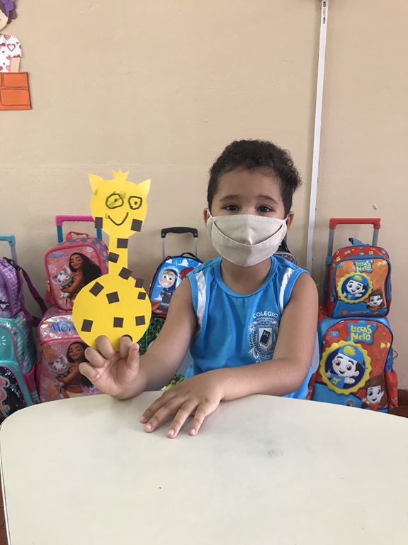 Confecção de uma Girafa enfatizando a letra G - Jardim II B (7).png